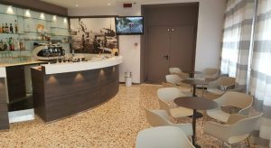 hotel rimini con bar